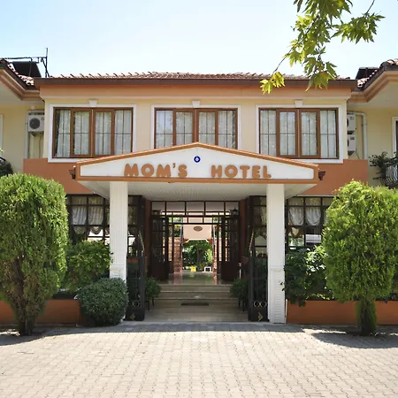 Mg Moms Hotel-3